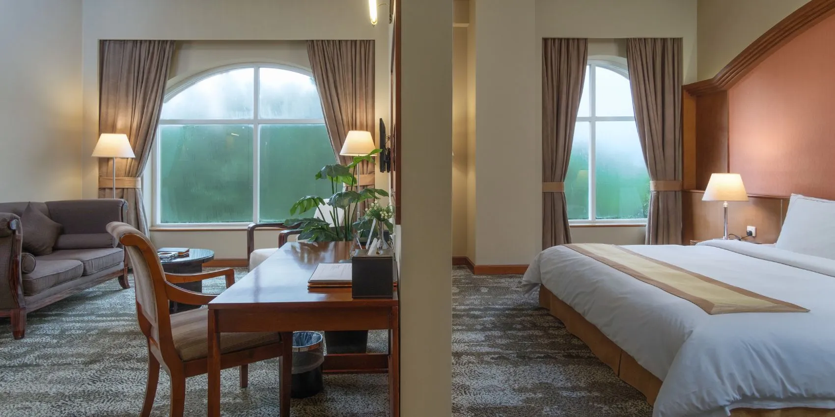 executive suite king 1